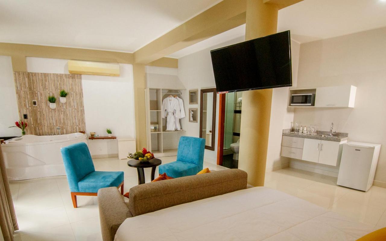Vuelo 78 Hotel Tarapoto Exteriör bild
